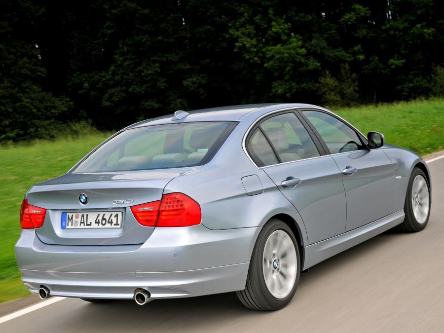  BMW 335i Sedan 2008 года  (фото 6 из 16)